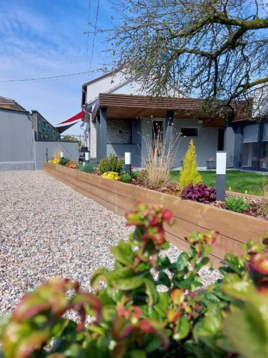 Gite Au Pommier Fleuri Et Son "Appart" Independant Drusenheim Exteriér fotografie